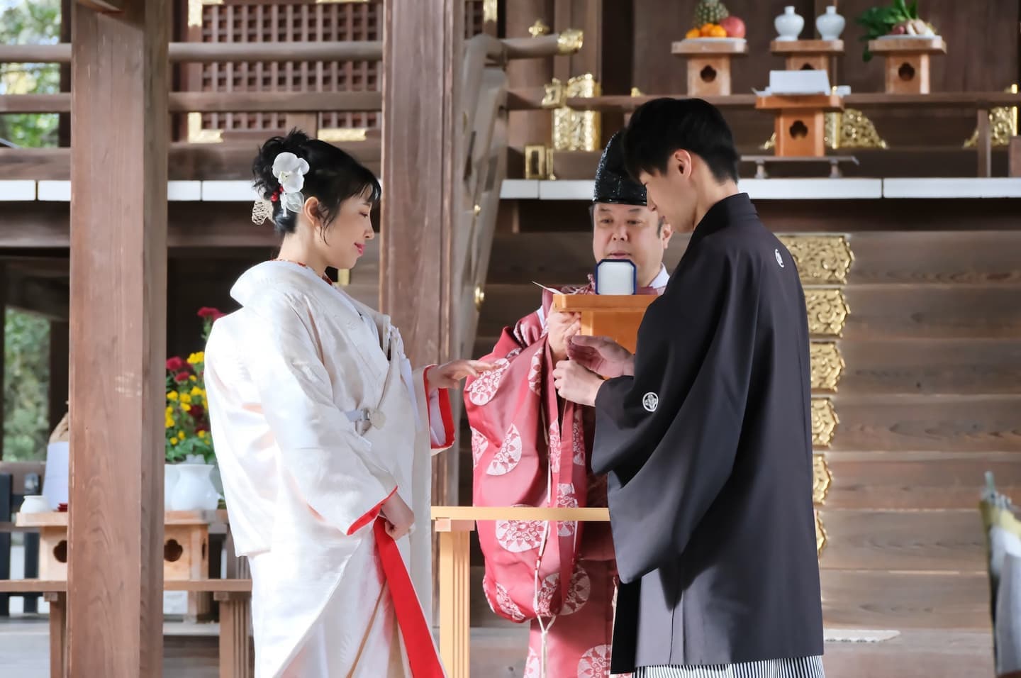 和装衣装で伊太祁曽神社で結婚式の写真