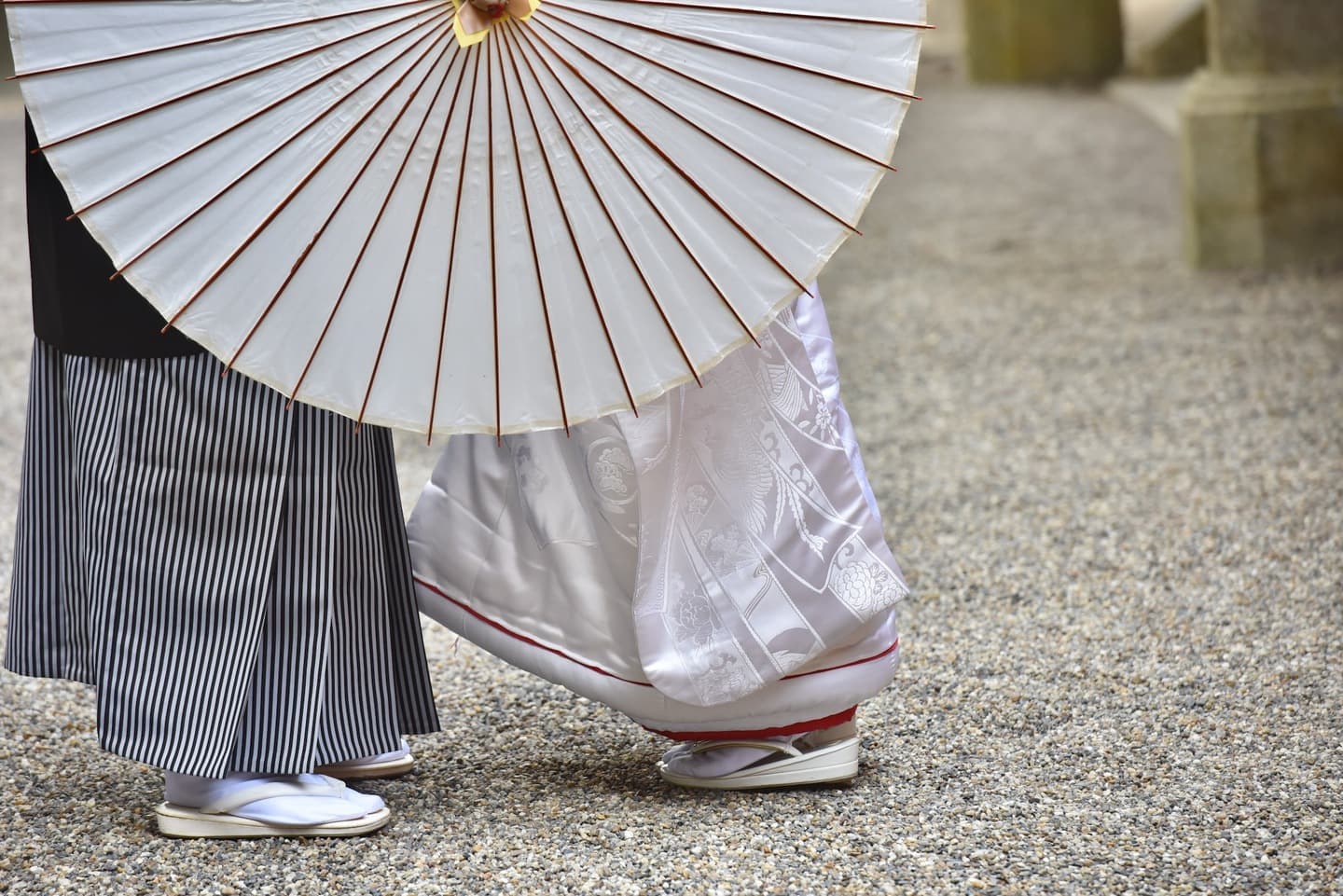 和装衣装で玉津神社で結婚式の写真