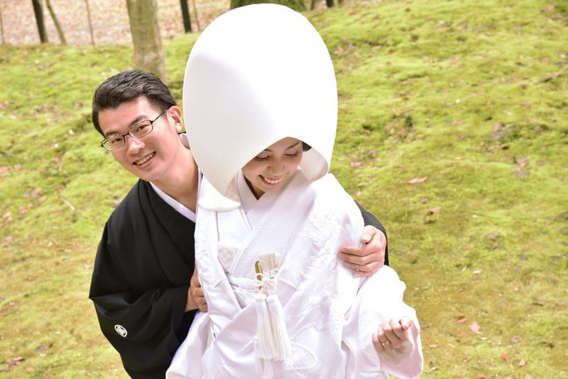 熊野那智大社で白無垢綿帽子の花嫁