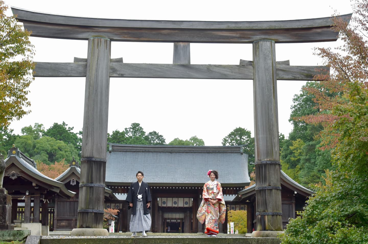 和装衣装で吉野神宮で結婚式の写真