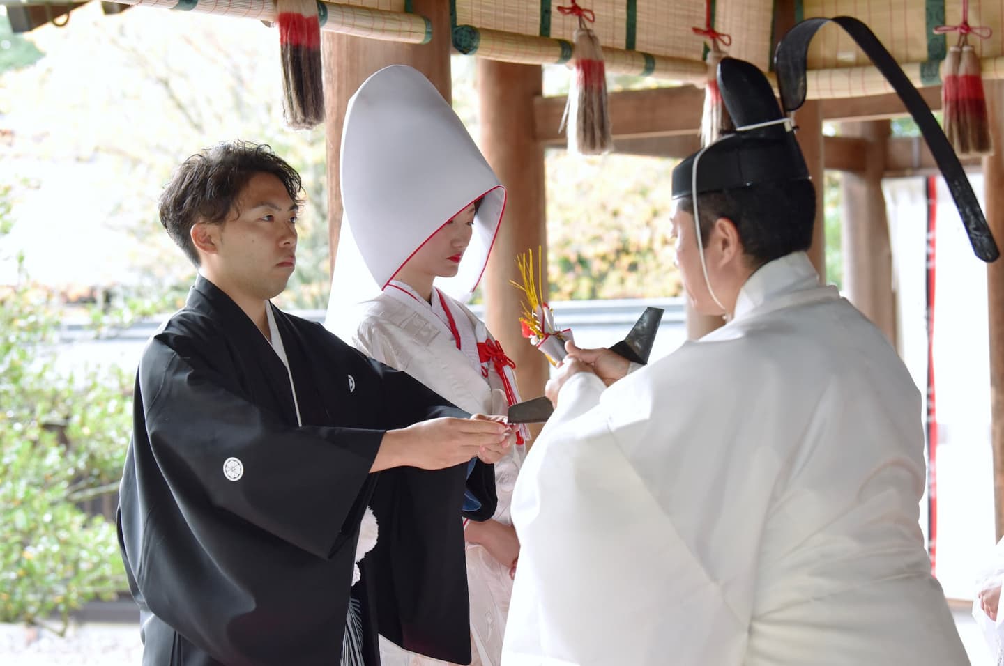 和装衣装で吉野神宮で結婚式の写真