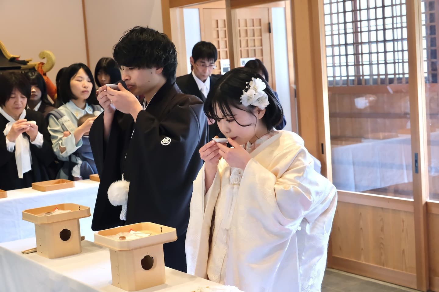 和装衣装で玉津島神社で結婚式の花嫁