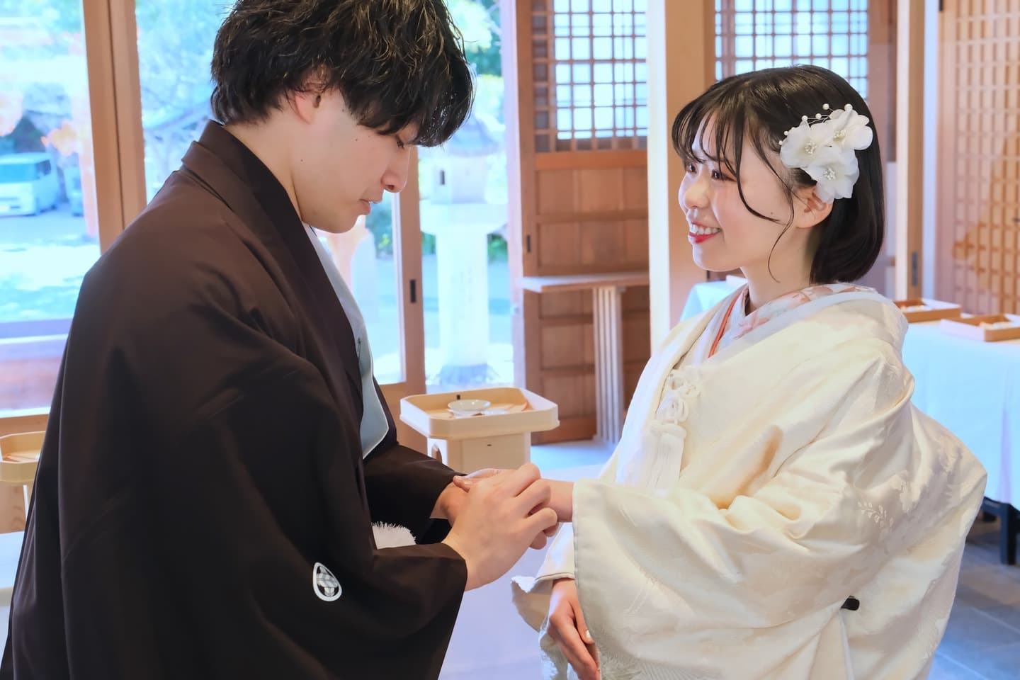 和装衣装で玉津島神社で結婚式の花嫁