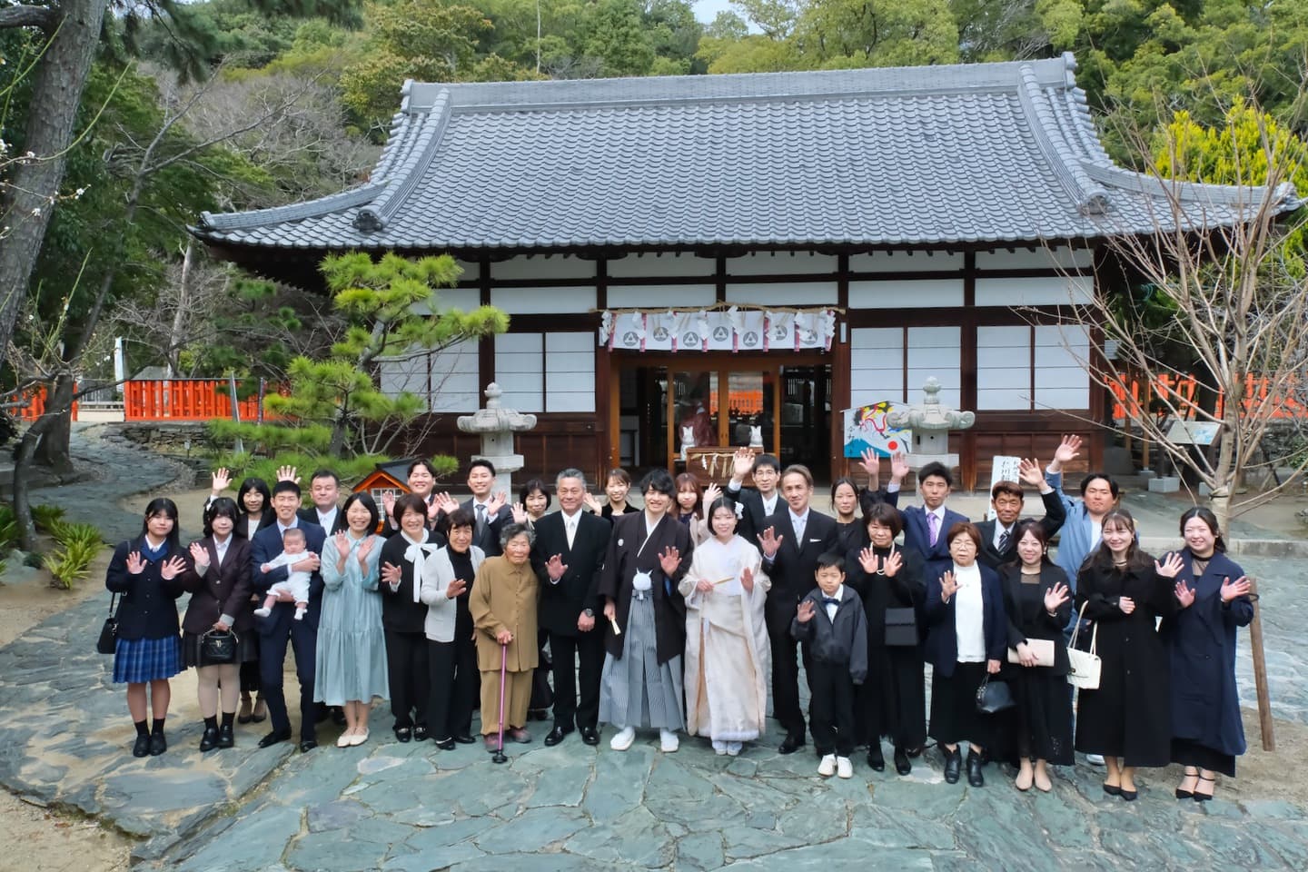 和装衣装で玉津島神社で結婚式の花嫁
