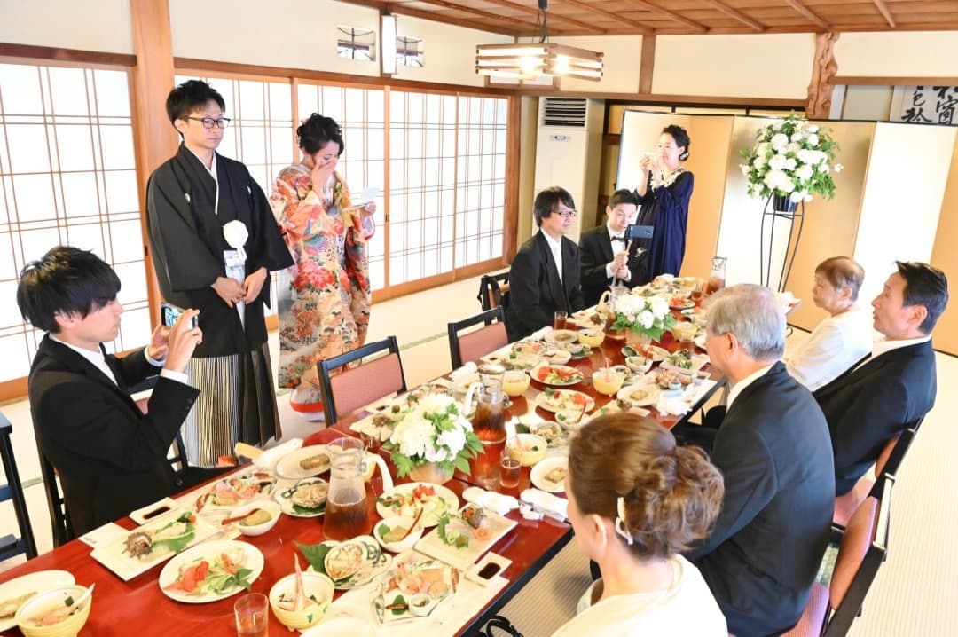 結婚式の食事会