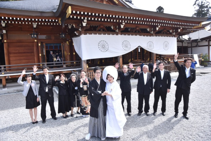 大神神社で結婚式の花嫁