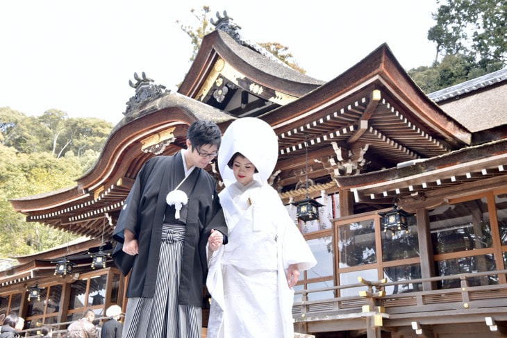 大神神社で結婚式の花嫁