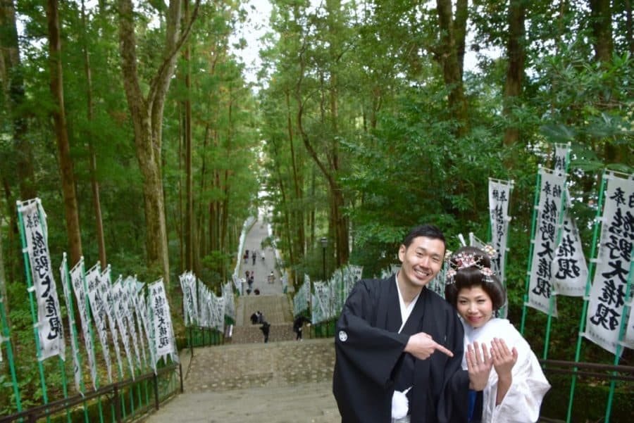 熊野本宮大社の結婚式の白無垢綿帽子