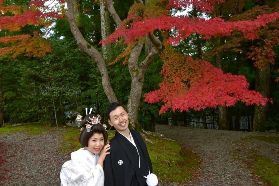 熊野本宮大社の結婚式の白無垢綿帽子