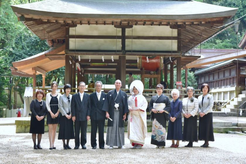 往馬大社で結婚式の白無垢の花嫁