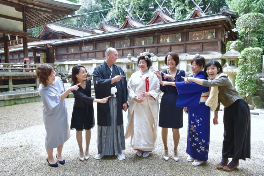 往馬大社で結婚式の白無垢の花嫁