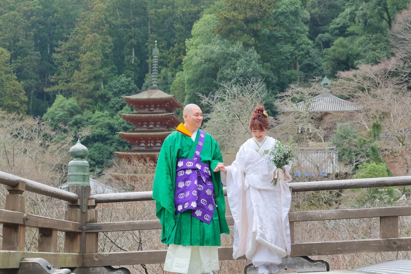長谷寺で白無垢で結婚式の花嫁