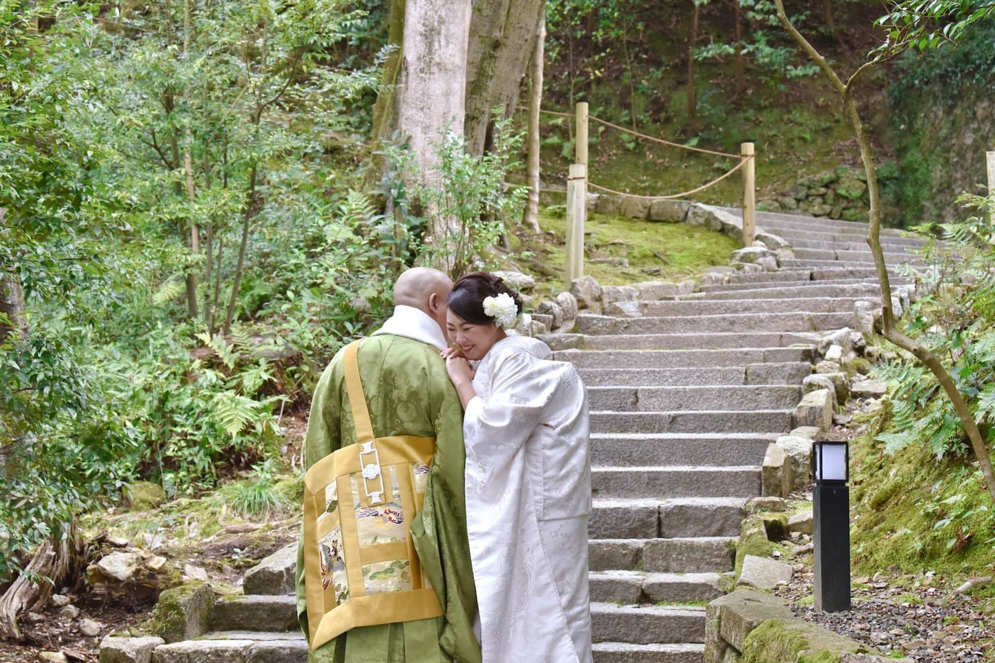 知恩院の仏前結婚式の新郎新婦