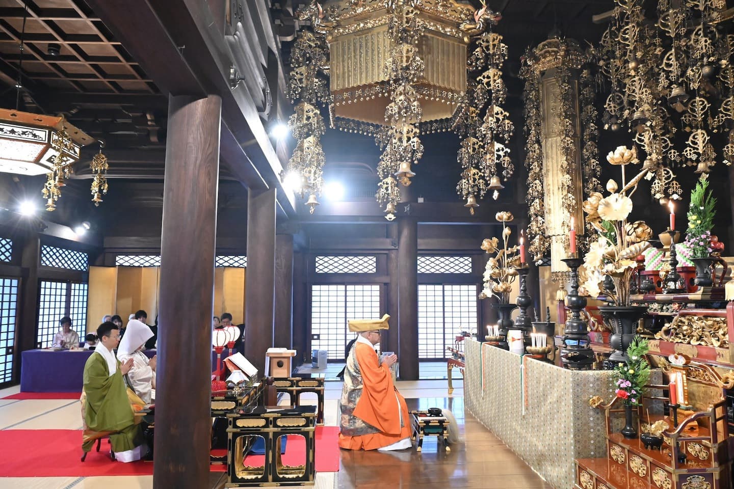 知恩院の仏前結婚式の新郎新婦