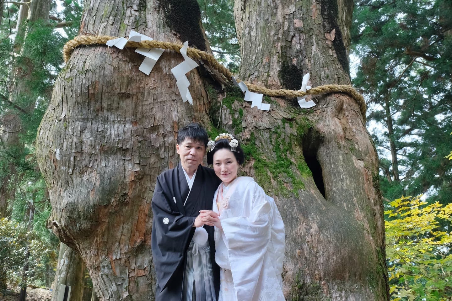 玉置神社で結婚式の花嫁