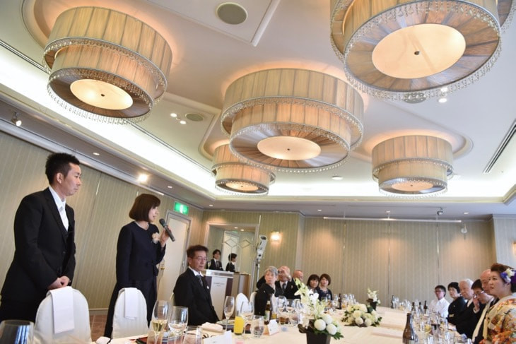 難波八坂神社の結婚式の洋髪白無垢