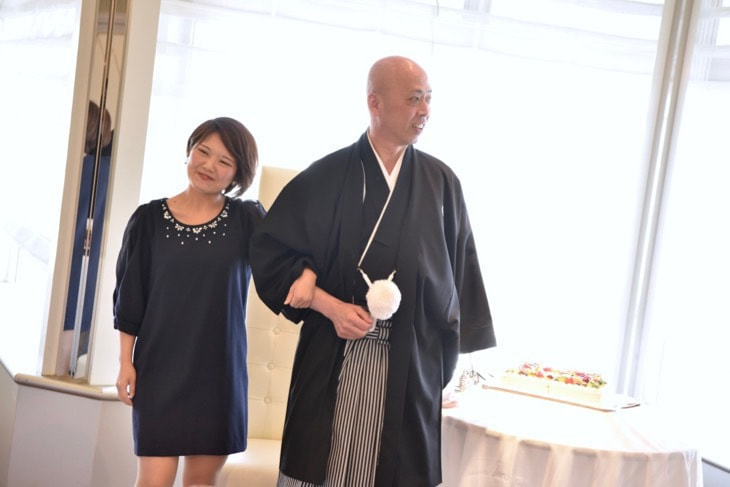 難波八坂神社の結婚式の洋髪白無垢