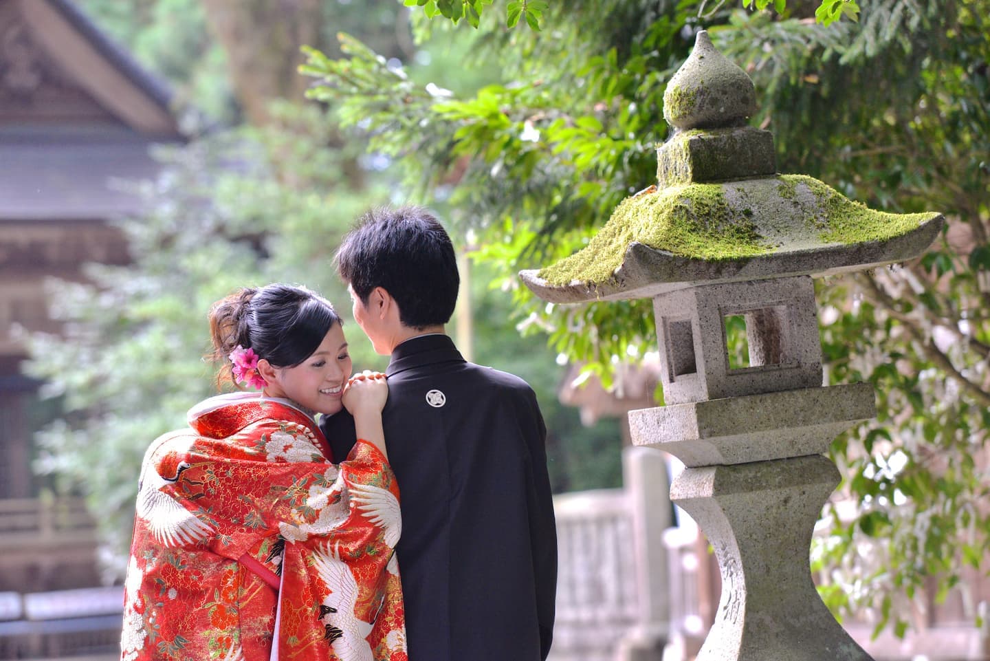 青海神社で結婚式の花嫁
