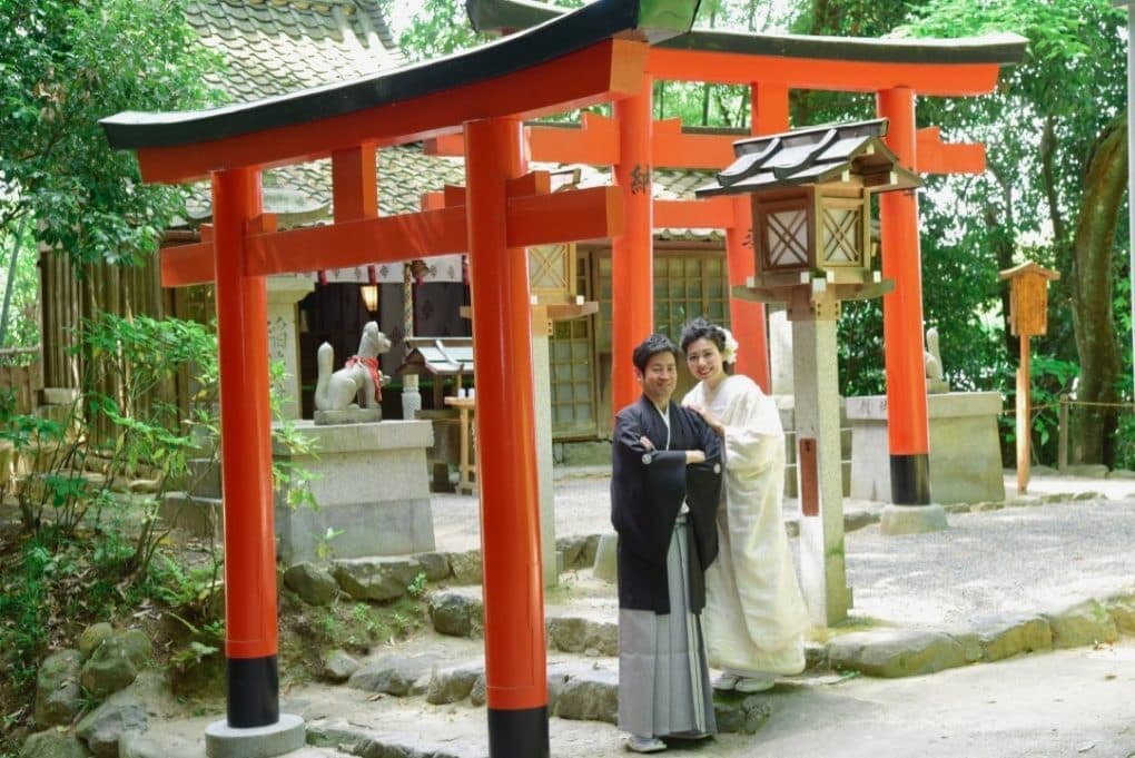 大神神社で白無垢で結婚式の花嫁