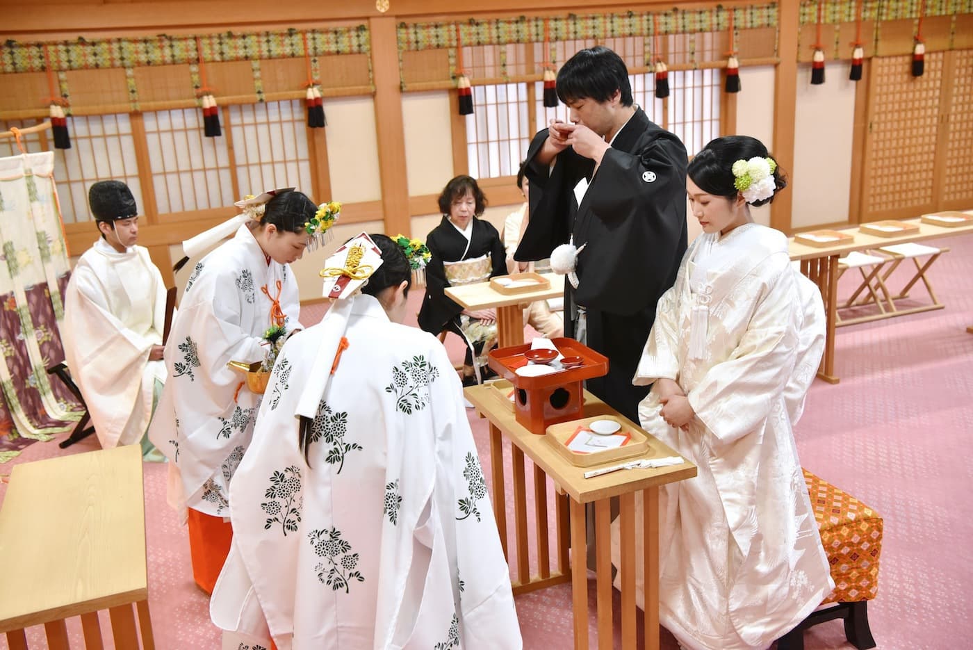 大神神社で結婚式の写真