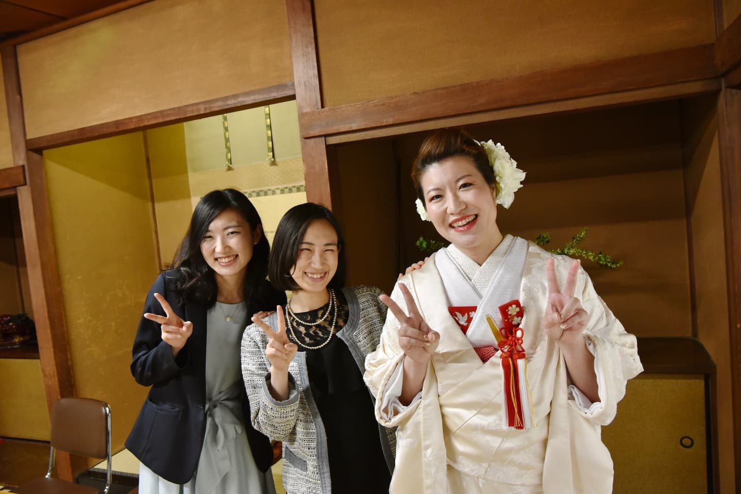 難波八坂神社の結婚式の洋髪白無垢