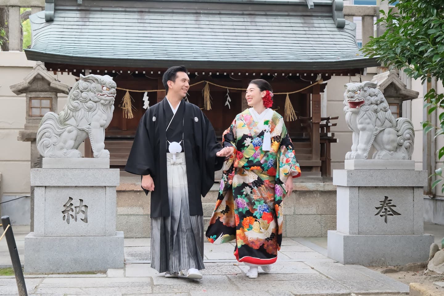 大阪の難波神社での結婚式の写真