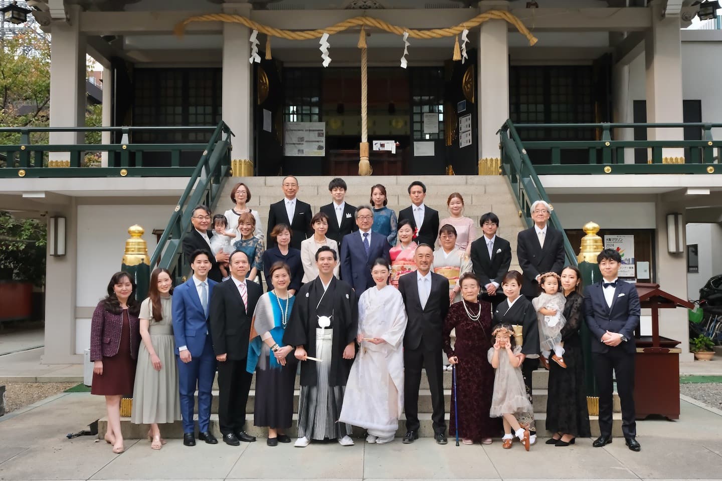 大阪の難波神社での結婚式の写真