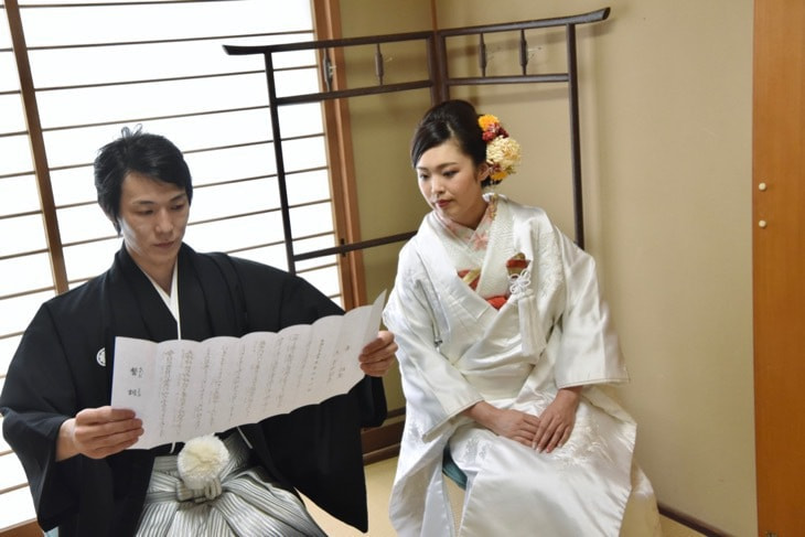 大神神社で結婚式の白無垢花嫁