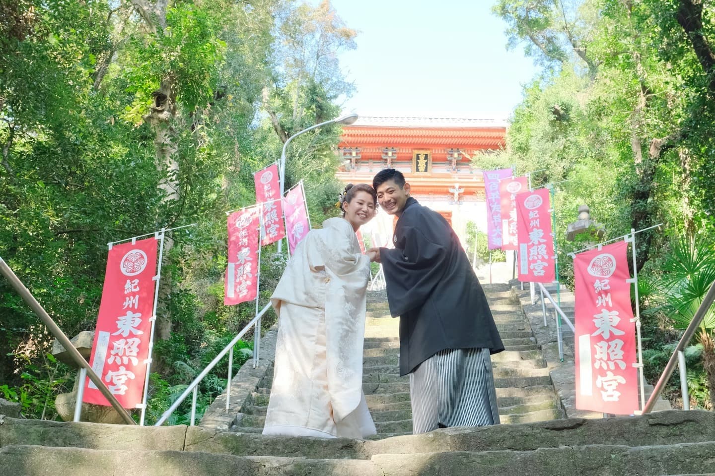 和装衣装で紀州東照宮で結婚式の写真