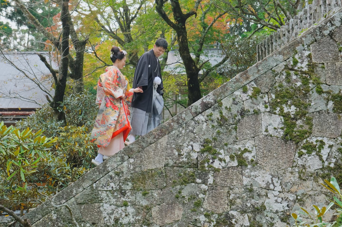 和装衣装で玉置神社で結婚式の花嫁