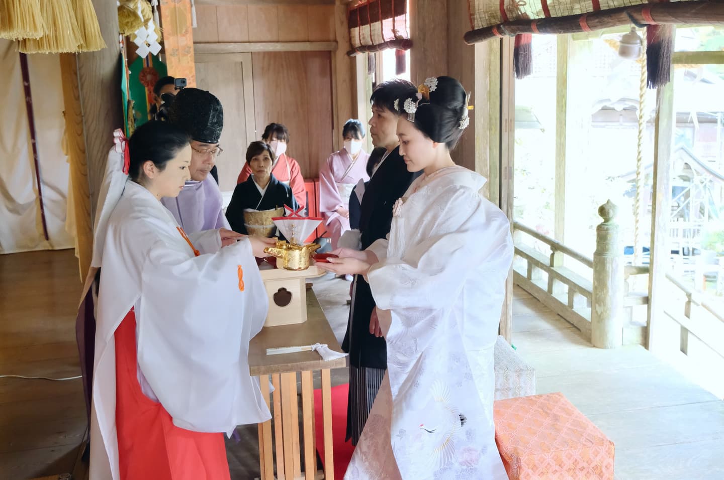 和装衣装で玉置神社で結婚式の花嫁