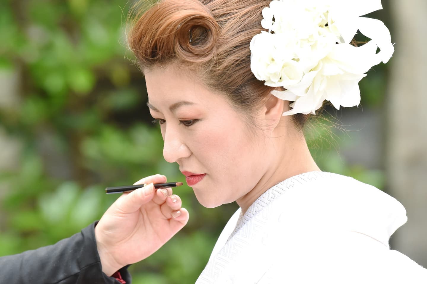 難波八坂神社の結婚式の洋髪白無垢の花嫁