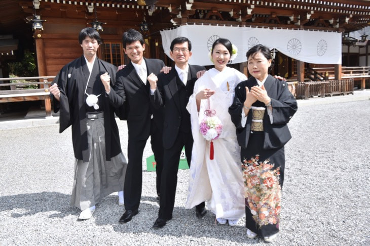 大神神社で白無垢で結婚式の花嫁