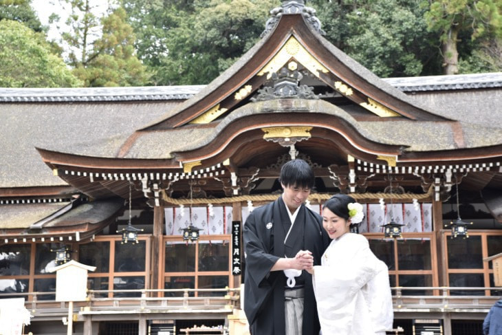 大神神社で白無垢で結婚式の花嫁