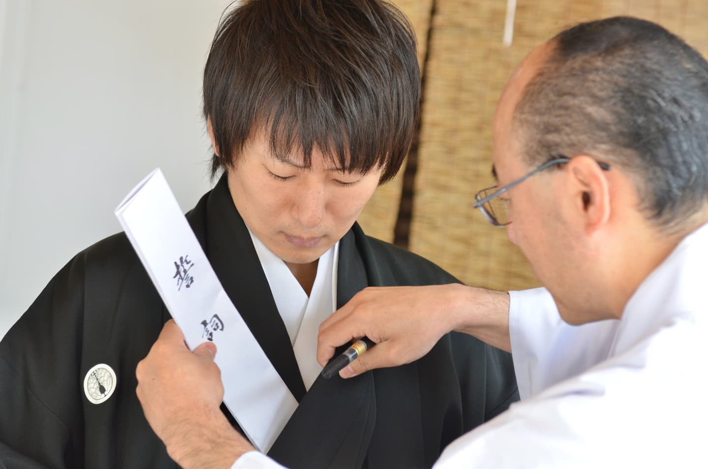 出雲大神宮で結婚式の新郎と花嫁
