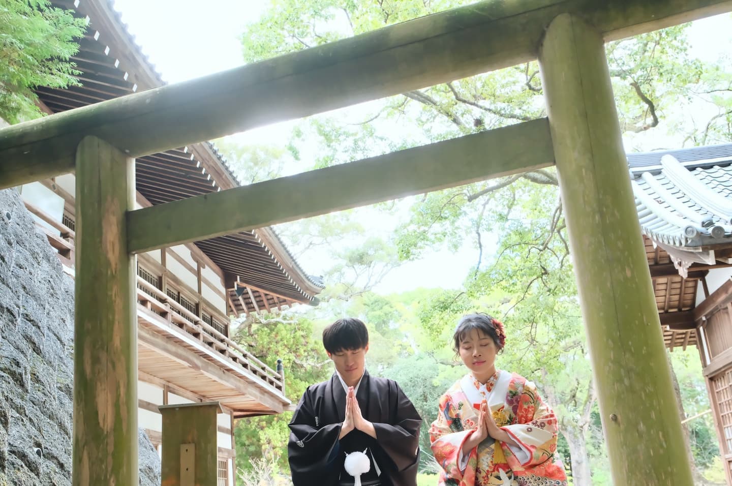 和装衣装で伊太祁曽神社で結婚式の写真