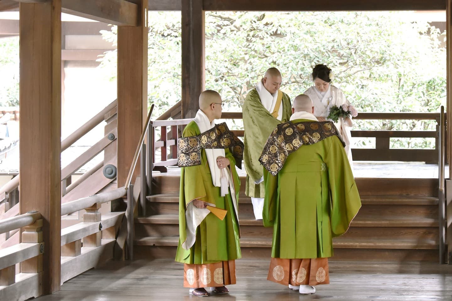 知恩院の仏前結婚式の新郎新婦