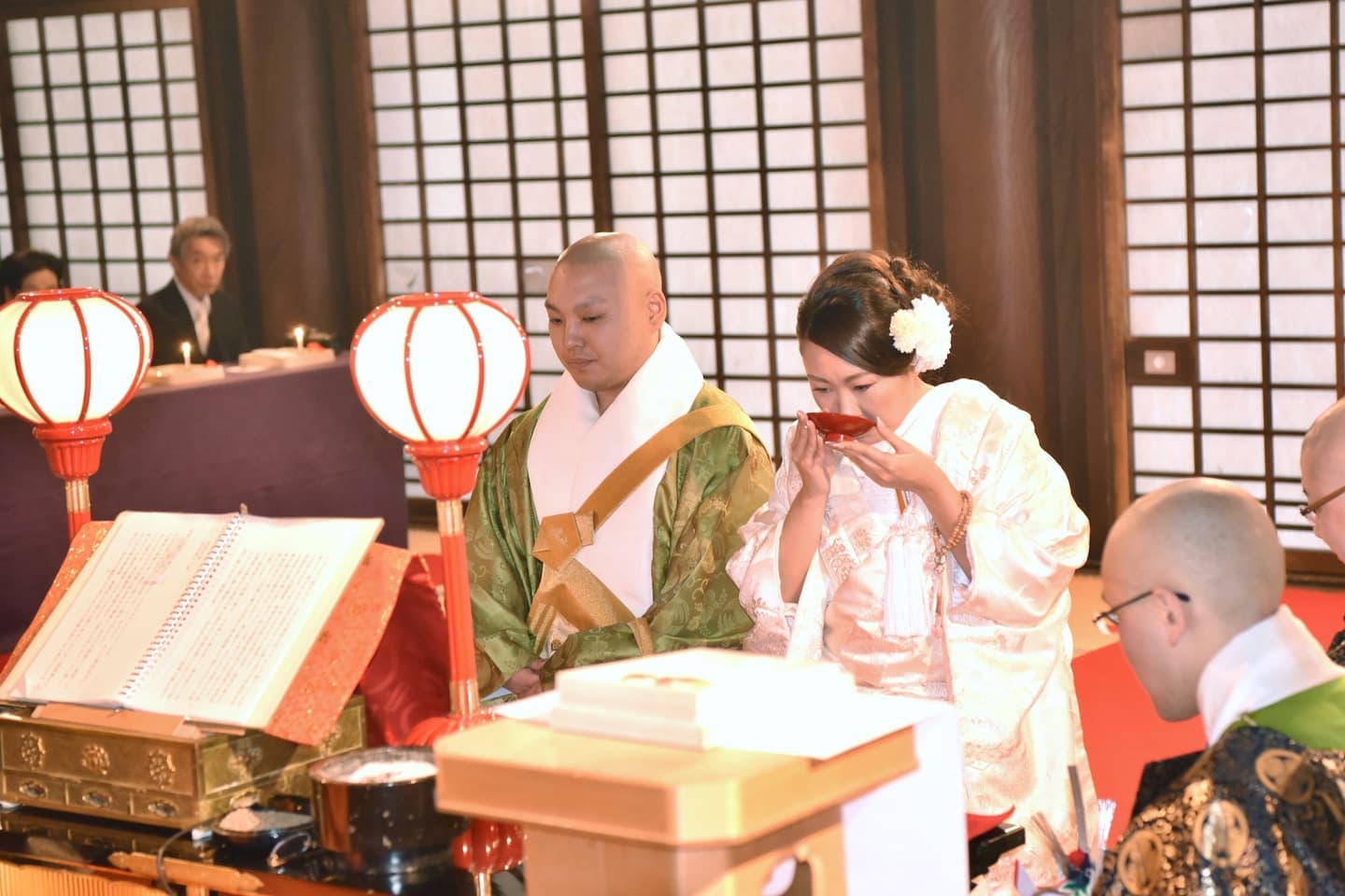 知恩院の仏前結婚式の新郎新婦