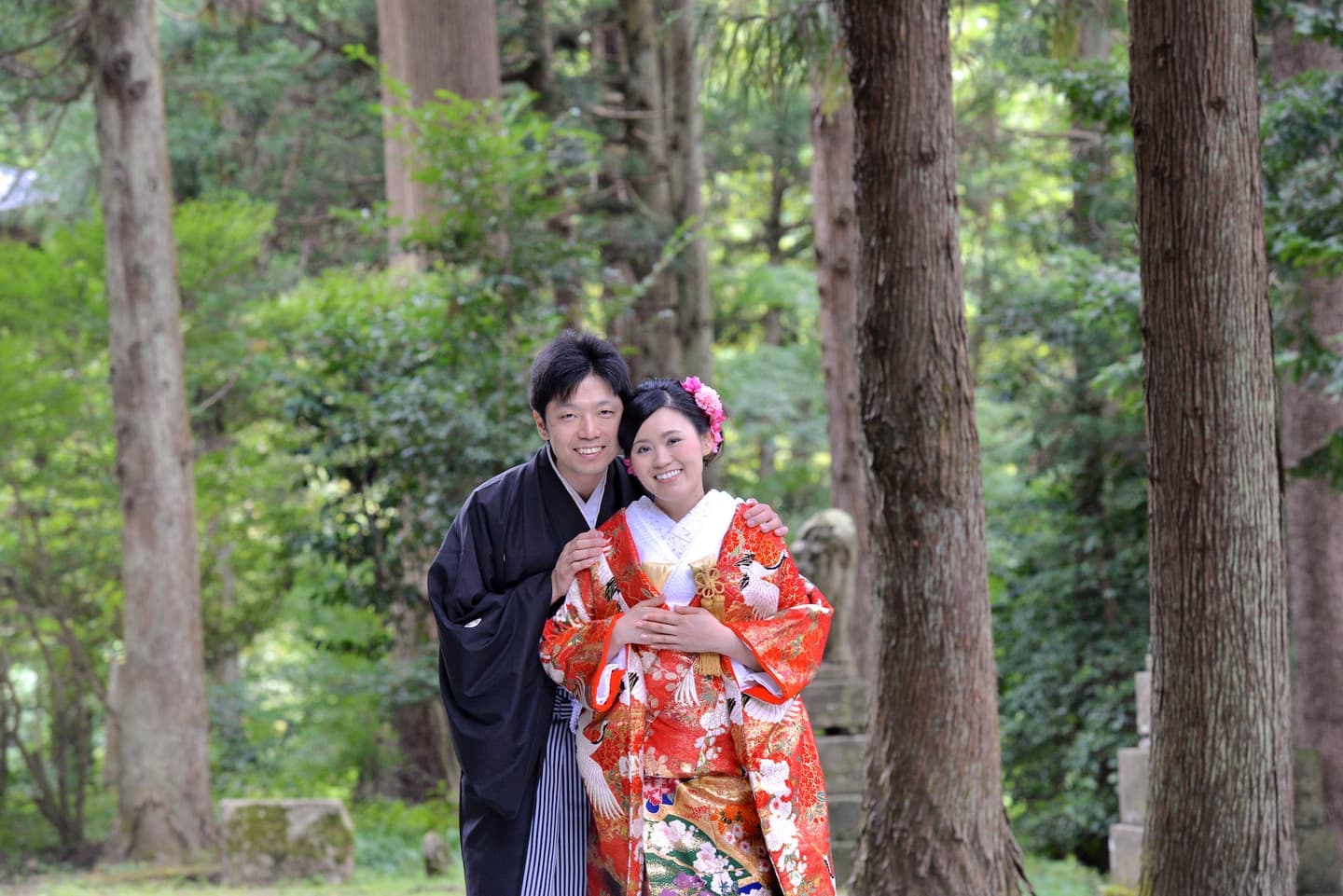 青海神社で結婚式の花嫁