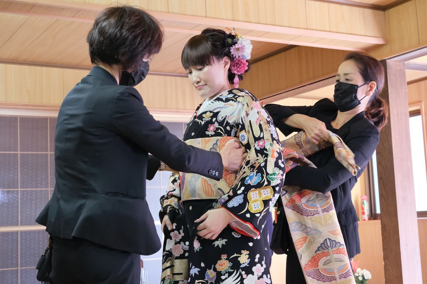 玉置神社で結婚式の新郎新婦