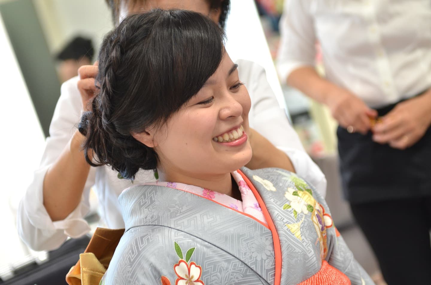 高津宮で結婚式の新郎と綿帽子の花嫁