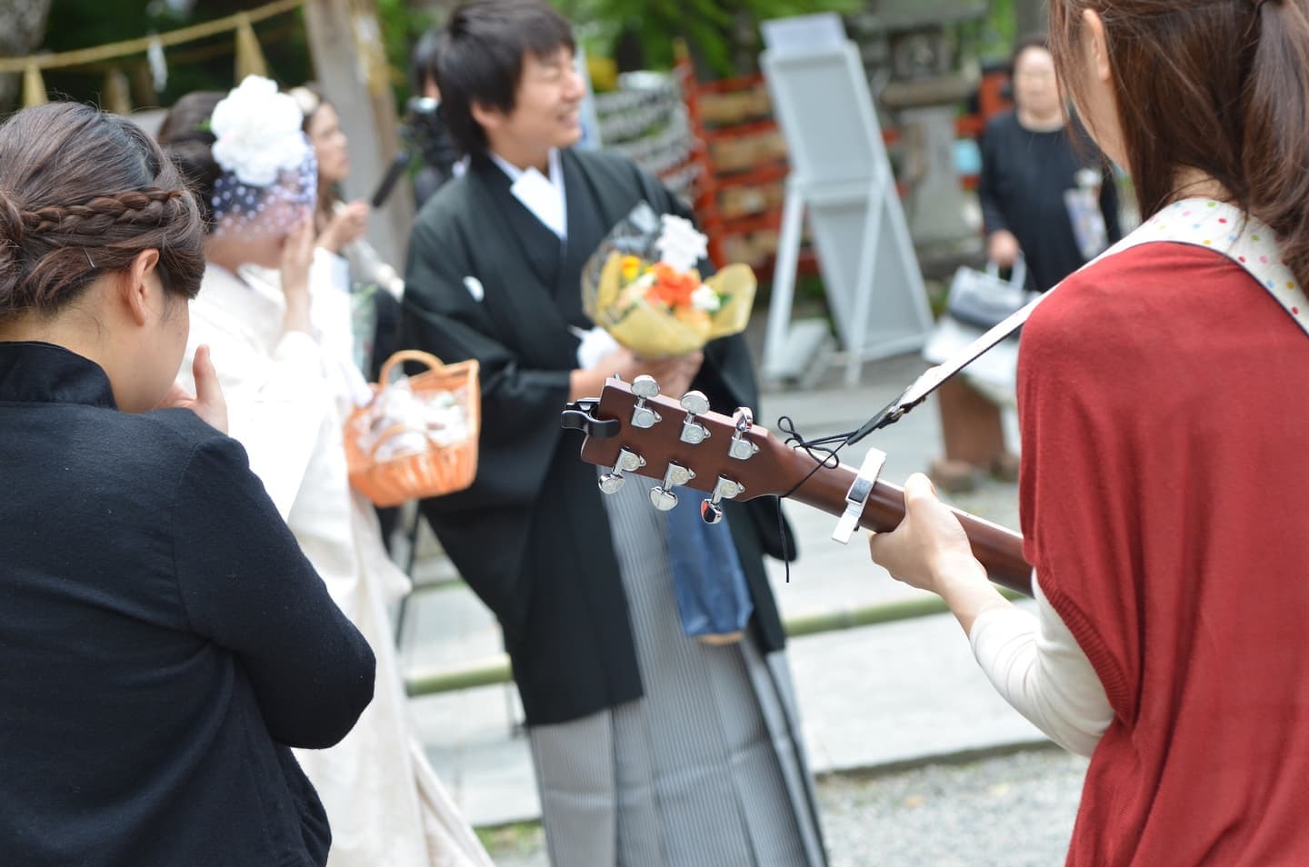 出雲大神宮で結婚式の新郎と花嫁