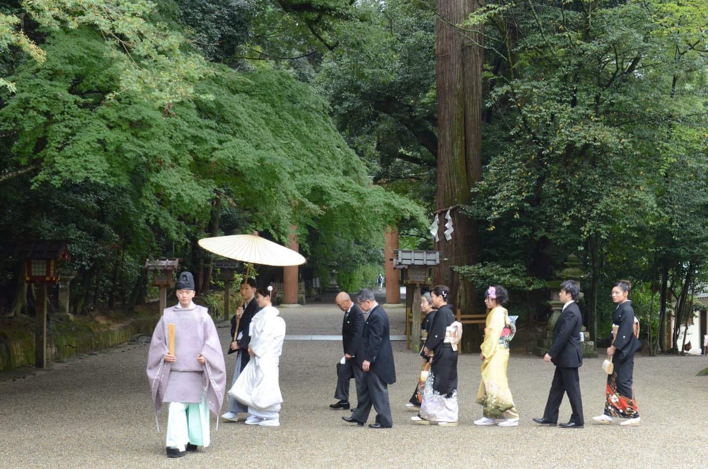 石上神宮で結婚式の花嫁