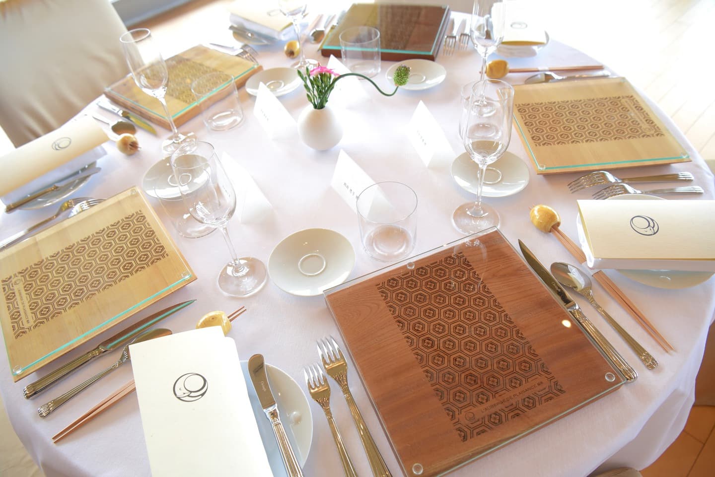 大神神社での結婚式の写真