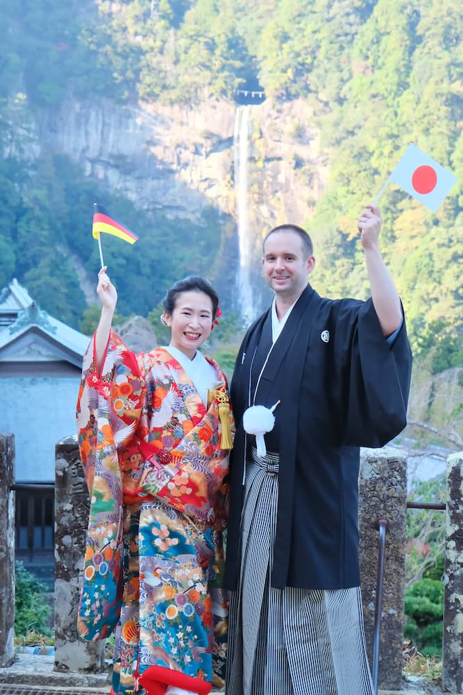 熊野那智大社での結婚式の写真