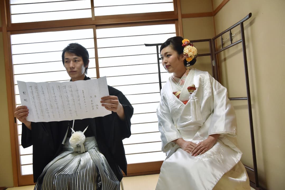 大神神社での神前結婚式の写真