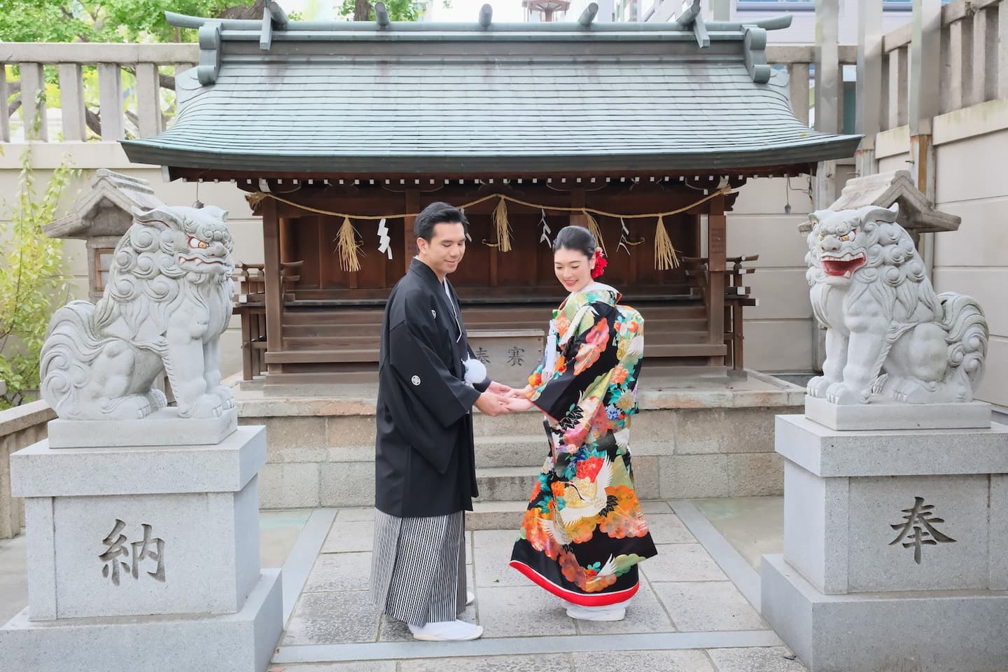 大阪の難波神社での結婚式の写真