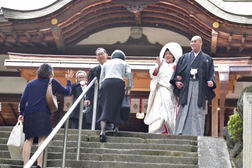 往馬大社での神前結婚式の写真