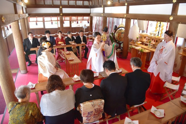 京都の上賀茂神社での結婚式の写真