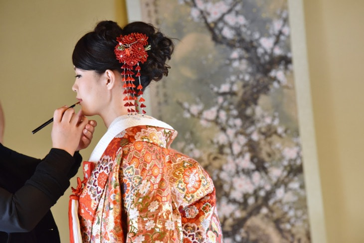 大神神社で結婚式の花嫁